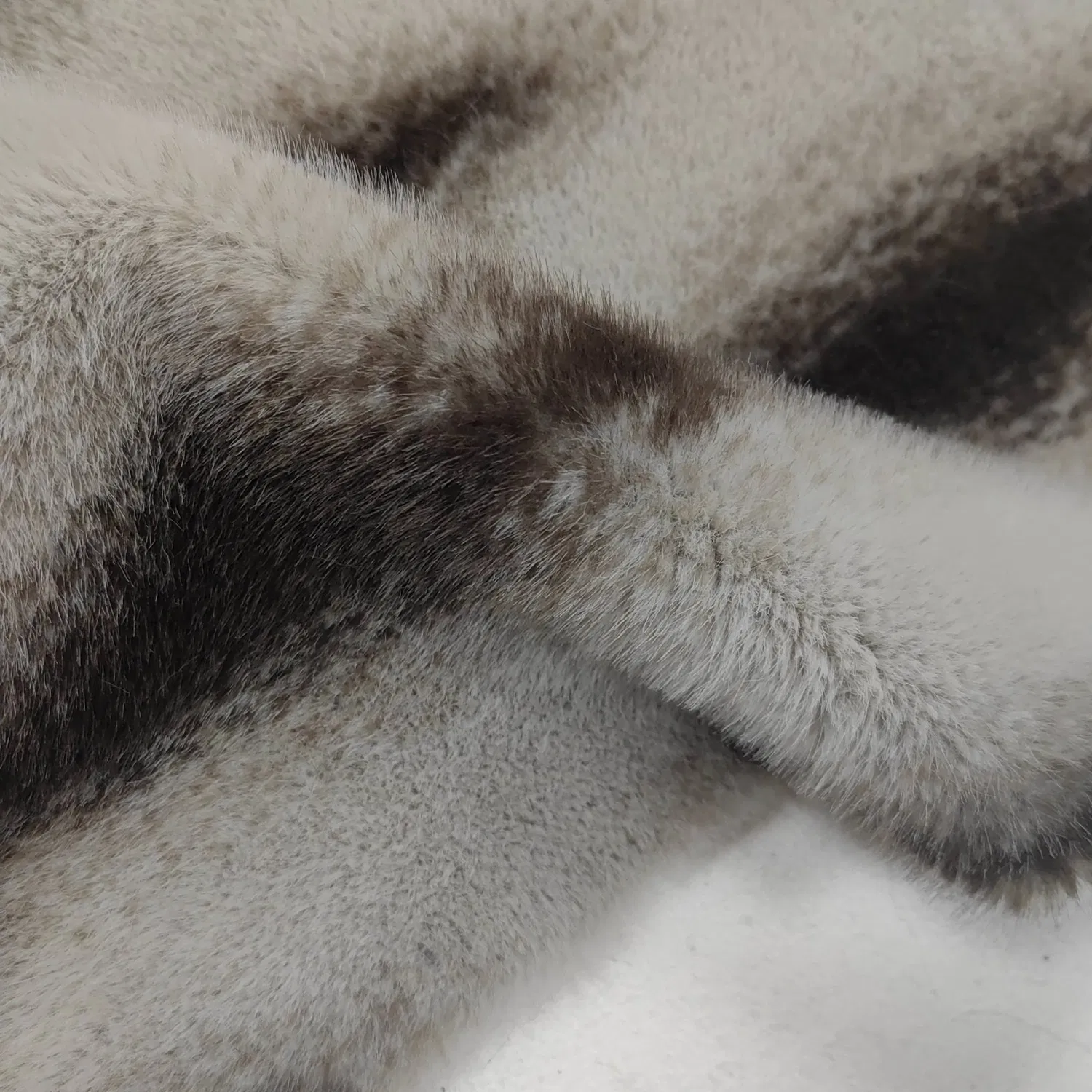 Pele de vison imitação de ponta impressa com corante